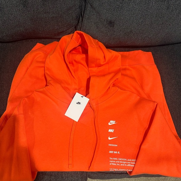 Nike Hoode - Picture 2 of 2